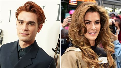 KJ Apa’s Girlfriend Clara Berry Gives Birth, Welcomes。